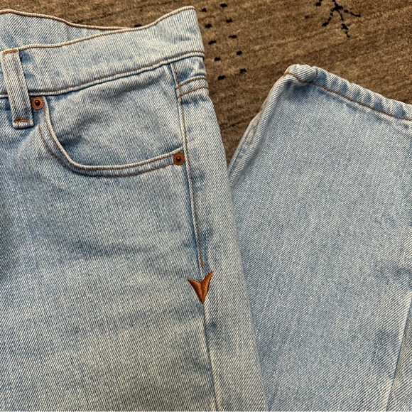 NWT Bliss and Mischief Collector Fit Denim in Light Wash - Picture 7 of 8